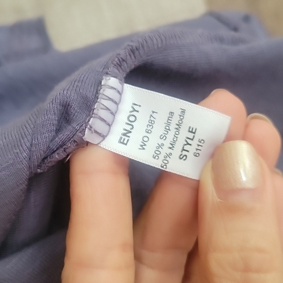 Michael Stars VNeck Raw Hem Tee Gray One Size - Picture 5 of 6